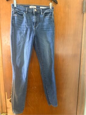 GUESS Women's Medium Blue Skinny Jeans 1981 skinny